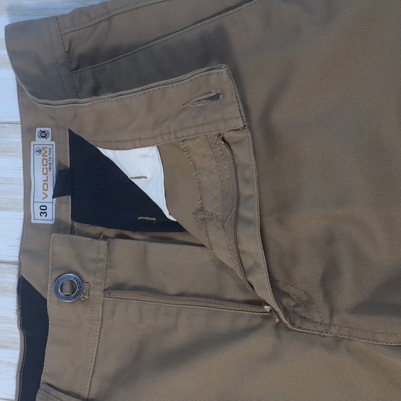 Volcom Frickin Chino Flat Front Shorts Size 30 - Picture 7 of 15